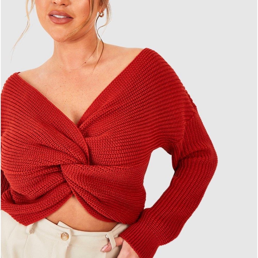 NEW•16•Minimalist Brick Red Twist Reversible Sweater
